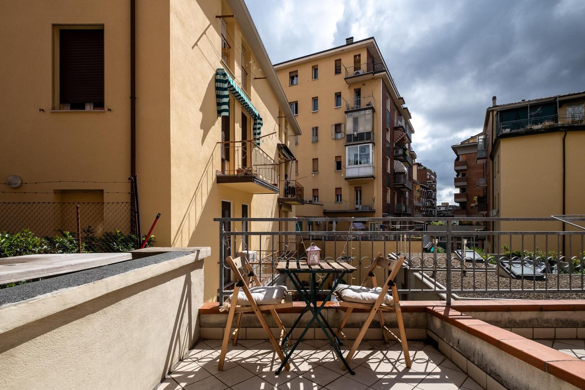 Studio Calari With Terrace By Wonderful Italy Bologna Kültér fotó